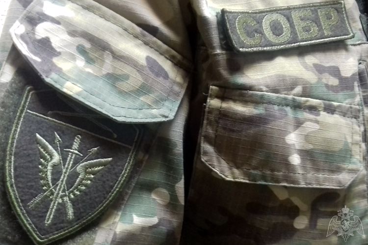 При участии ростовского СОБР задержана группа лиц, подозреваемых в хищении и незаконном хранении огнестрельного оружия