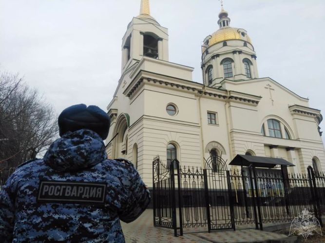 Донские росгвардейцы участвуют в охране правопорядка в период празднования Рождества Христова в Ростовской области
