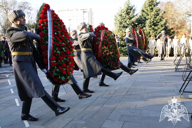Росгвардия приняла участие в церемонии, посвященной 81-й годовщине со дня первого освобождения Ростова-на-Дону от фашистских захватчиков
