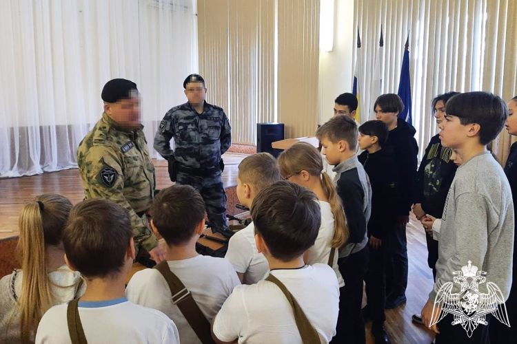Комплекс мероприятий, посвященный 79-й годовщине со дня полного снятия блокады Ленинграда, провели росгвардейцы в Ростовской области