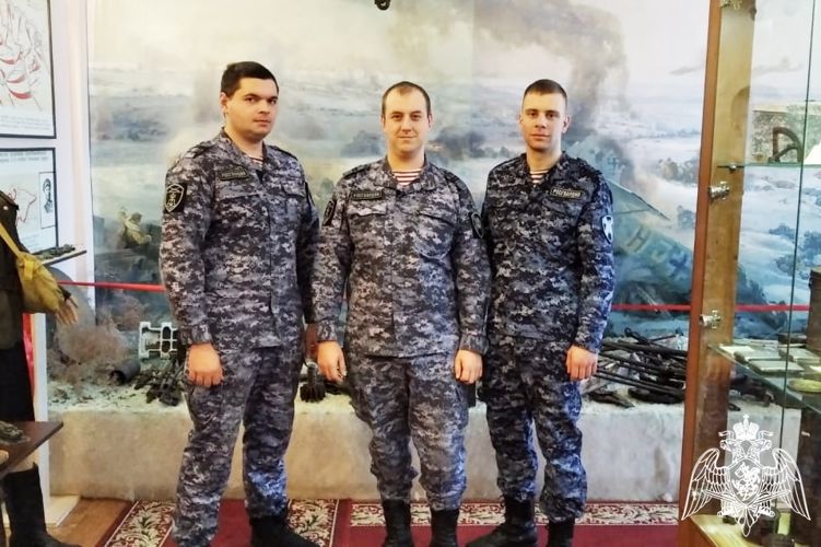 Дань памяти героев Сталинграда отдали росгвардейцы в Ростовской области