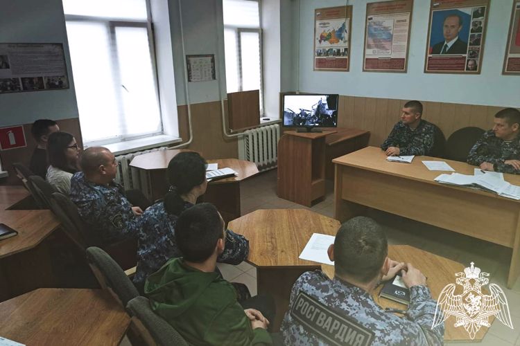 Дань памяти героев Сталинграда отдали росгвардейцы в Ростовской области