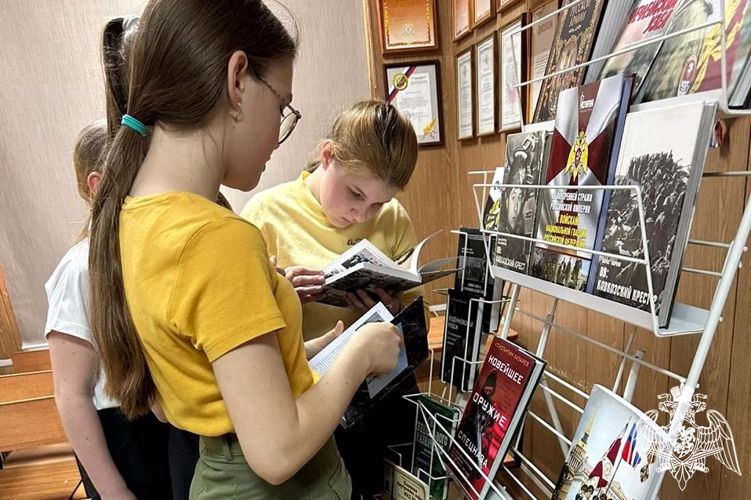 Мечту юных дончан исполнили росгвардейцы