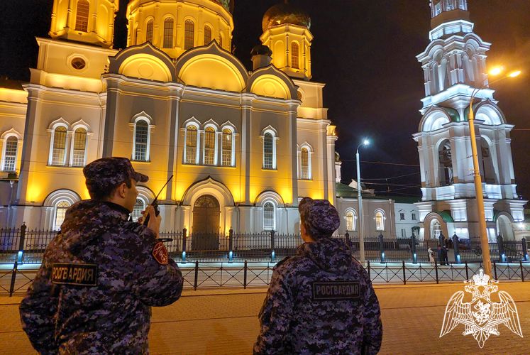 Росгвардия обеспечивает правопорядок во время празднования православной Пасхи в Ростовской области