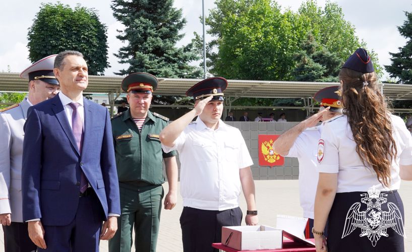 Представитель Росгвардии стал почетным гостем торжественного выпуска лейтенантов полиции в Ростове-на-Дону