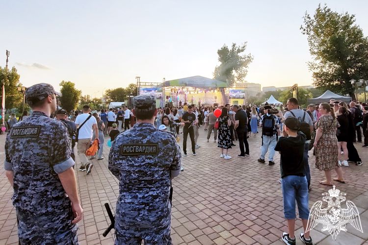 Безопасность празднования Дня молодежи обеспечила Росгвардия в Ростове-на-Дону