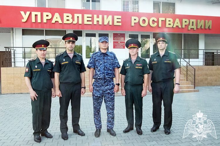 Офицеры Росгвардии встретились со слушателями военного университета 
