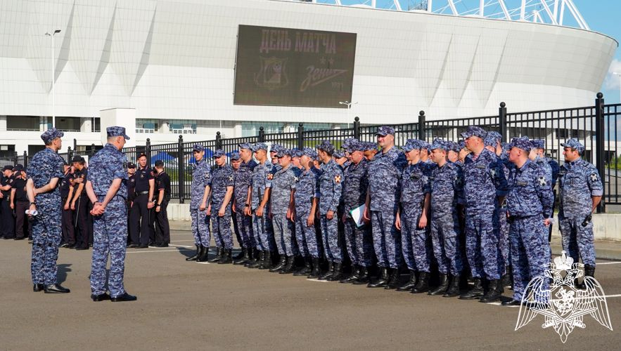 Футбольный матч РПЛ прошел под охраной Росгвардии в Ростове-на-Дону