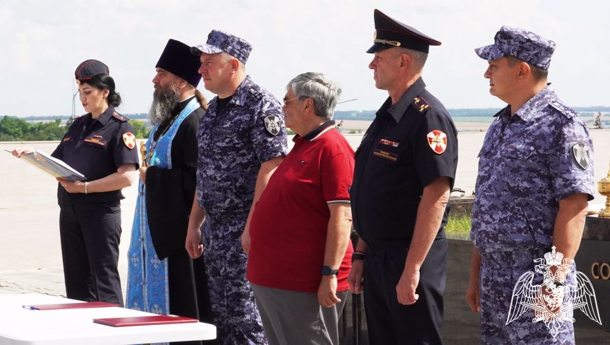 Церемония приведения к присяге нового пополнения Росгвардии состоялась в Ростовской области