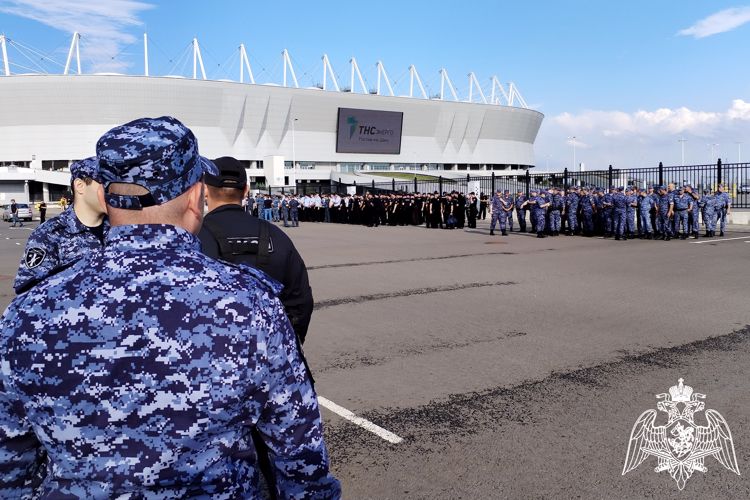 Правопорядок на футбольном матче в Ростове-на-Дону обеспечили сотрудники Росгвардии