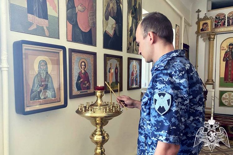 Молебен в память о небесном покровителе Росгвардии состоялся при участии росгвардейцев в донской столице