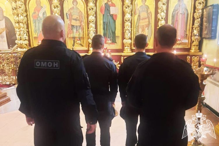 Молебен в память о небесном покровителе Росгвардии состоялся при участии росгвардейцев в донской столице