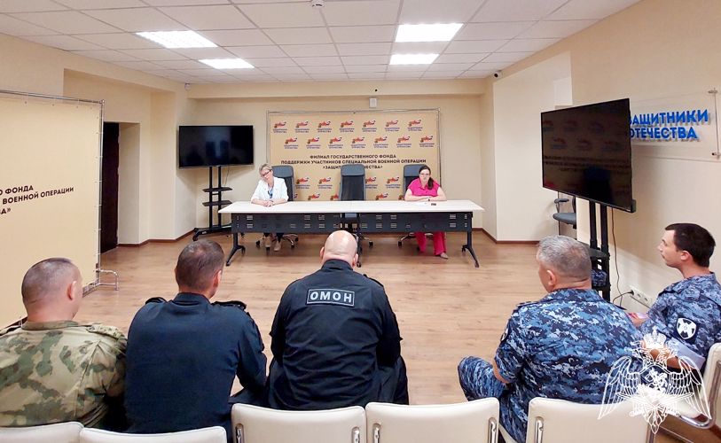 Представители Росгвардии в Ростове-на-Дону встретились со специалистами госфонда «Защитники Отечества»