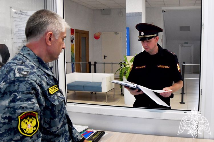Росгвардия проверяет готовность донских образовательных учреждений к началу учебного года (видео)