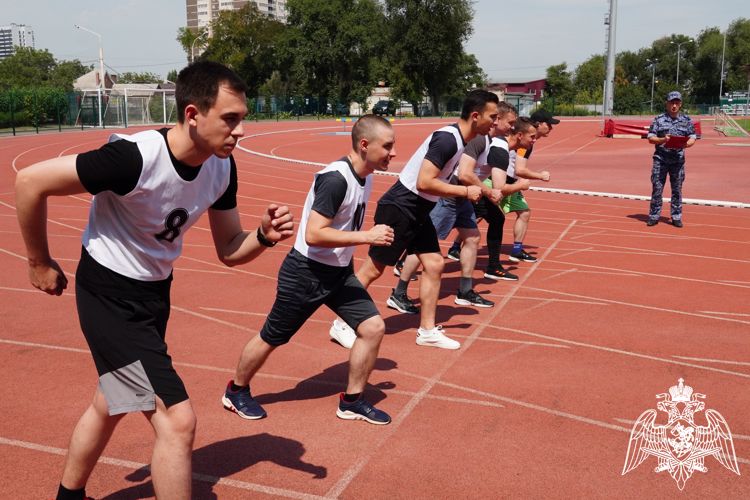 Росгвардейцы посвятили Дню физкультурника спортивное мероприятие в донской столице