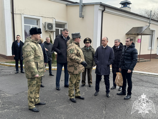  Заместители губернатора Ростовской области посетили подразделения Росгвардии