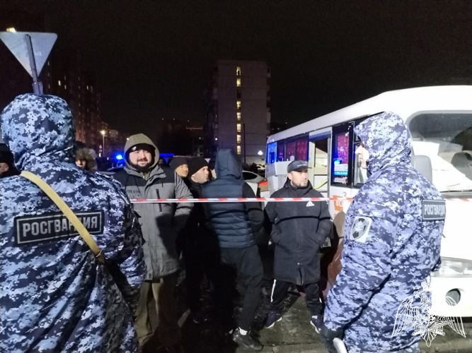 Росгвардейцы обеспечили охрану правопорядка при ликвидации пожара в Ростове-на-Дону