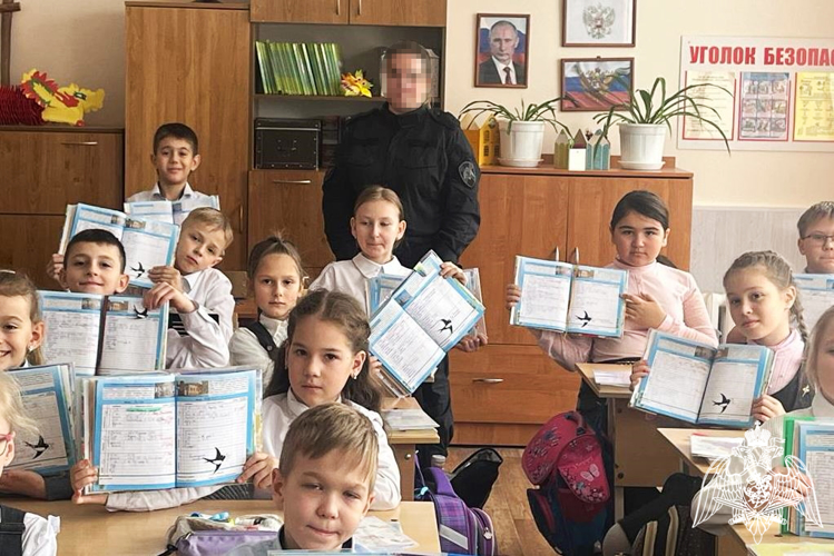 Дань памяти стойкости защитников Ленинграда отдали росгвардейцы в Ростовской области