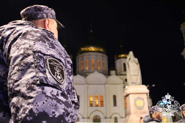 Росгвардия обеспечила правопорядок во время празднования православной Пасхи в Ростовской области