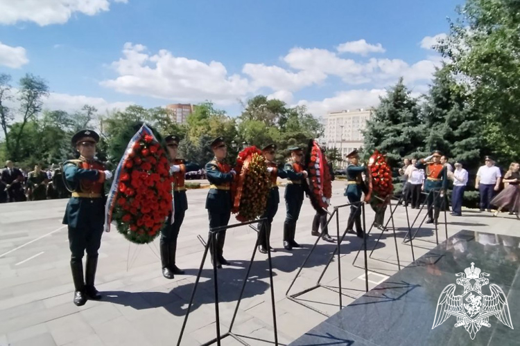 В Ростове-на-Дону представители Росгвардии почтили память павших героев Великой Отечественной войны 