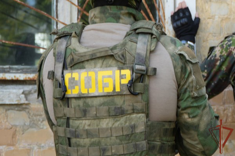 При участии спецназа Росгвардии ликвидирована подпольная нарколаборатория в Ростовской области