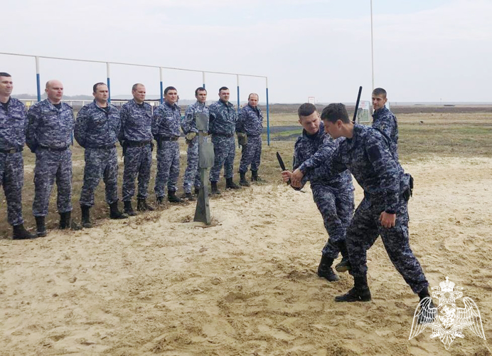 Очередной период подготовки завершили росгвардейцы в Ростовской области 