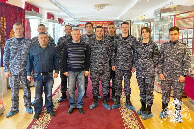 Росгвардейцы из Ростовской области провели тематические мероприятия в честь Дня защитника Отечества 