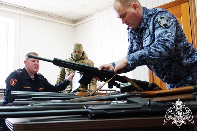 Росгвардейцы из Ростовской области передали в зону СВО более 170 единиц оружия с начала года