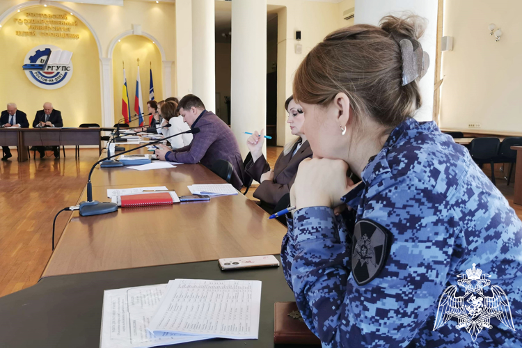 Росгвардейцы рассказали выпускникам ростовского вуза о службе во вневедомственной охране
