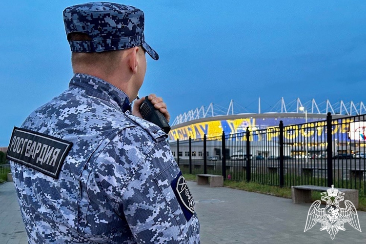 В Ростове-на-Дону росгвардейцы обеспечили безопасность проведения футбольного матча РПЛ