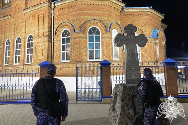В донском регионе Росгвардия обеспечила безопасность празднования православной Пасхи 