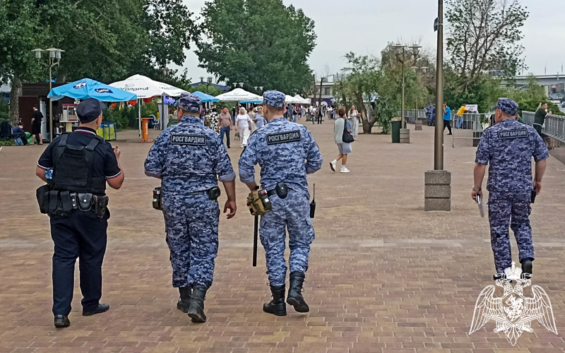 В донской столице росгвардейцы обеспечили безопасность празднования Дня молодежи 