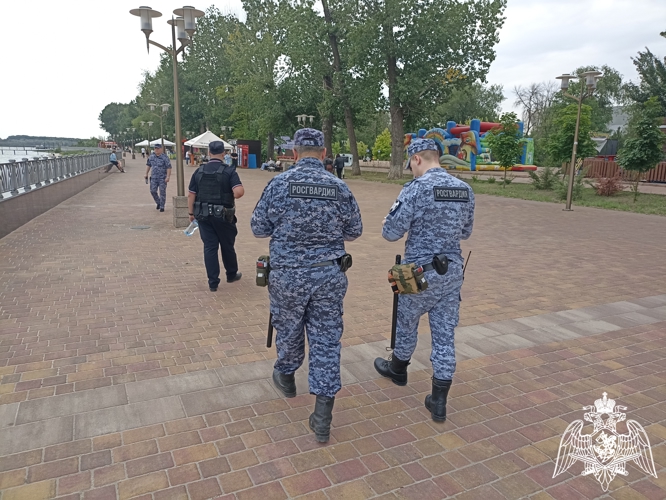 Росгвардия обеспечила правопорядок на футбольном матче РПЛ в Ростове-на-Дону