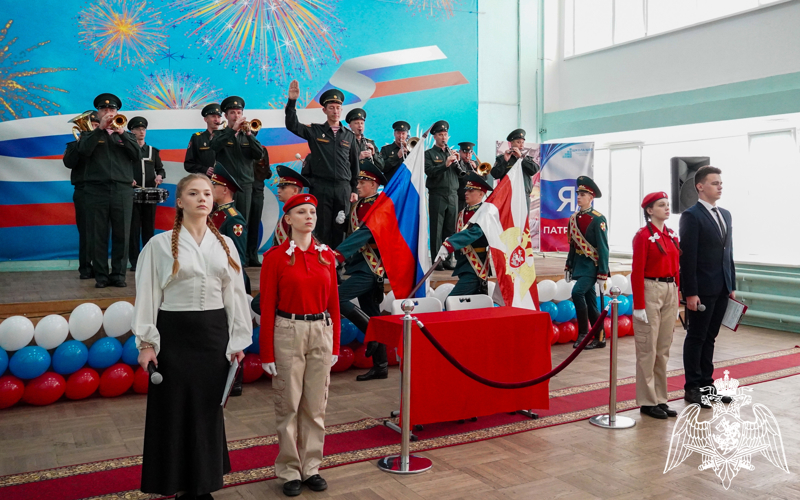   Посвященную кинологу ОМОН Росгвардии «Парту героя» открыли в Ростове-на-Дону 