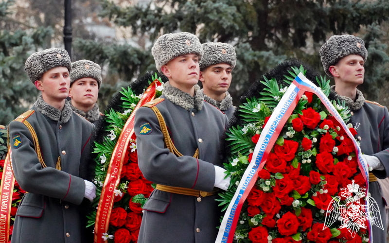 Представитель Росгвардии почтил память первых освободителей Ростова-на-Дону