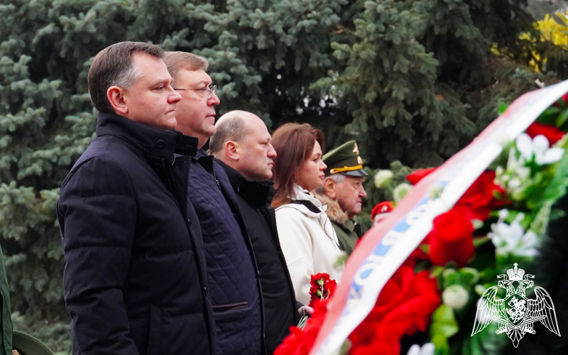 Представитель Росгвардии почтил память первых освободителей Ростова-на-Дону