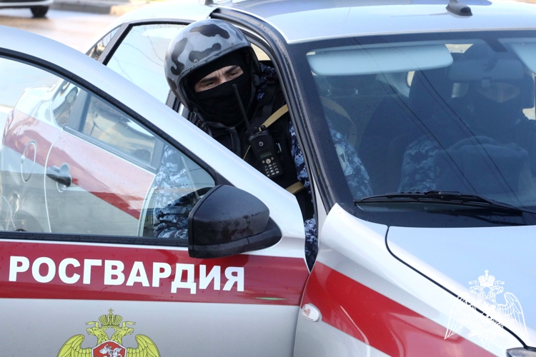 В донской столице росгвардейцы задержали подозреваемого в убийстве