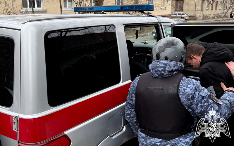 В донской столице по горячим следам задержан подозреваемый в нанесении ножевого ранения
