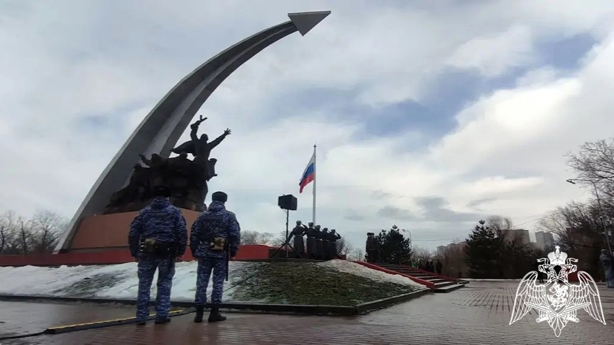 Память освободителей Ростова-на-Дону почтили представители Южного округа Росгвардии