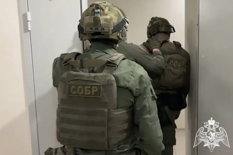 При силовой поддержке Росгвардии пресечена противоправная деятельность пособника телефонных аферистов в Ростове-на-Дону