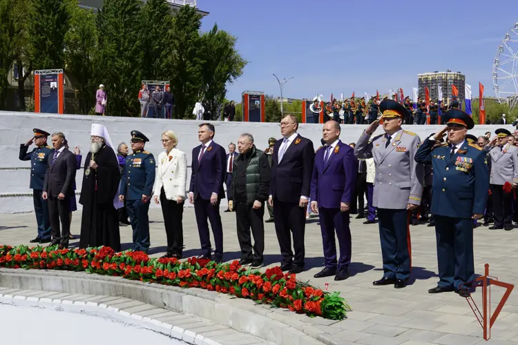 Представители Росгвардии почтили память воинов-освободителей Ростова-на-Дону