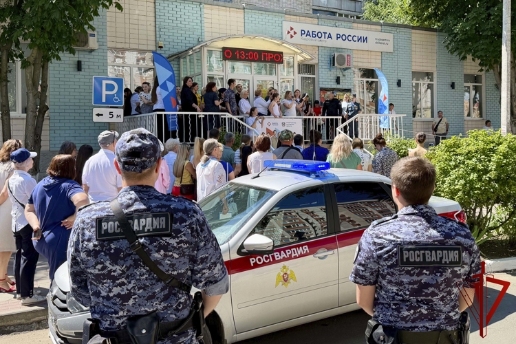Подразделения Росгвардии приняли участие в ярмарке вакансий в Ростовской области