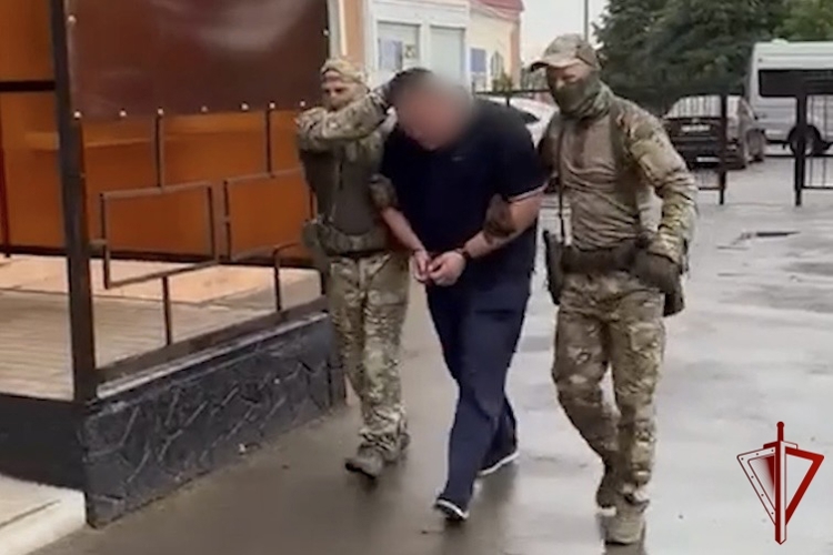 В донском регионе при поддержке Росгвардии задержаны вооруженные подозреваемые в грабеже