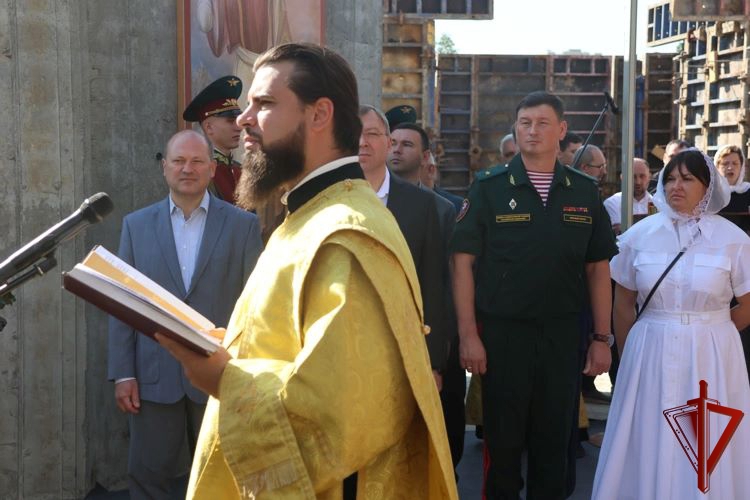 Военнослужащие Южного округа стали участниками божественной литургии главы Донской митрополии